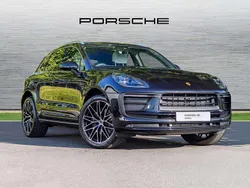 Black New 2025 Porsche Macan SUV | £69,940 (Good price)