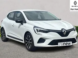 Glacier white Used 2023 Renault Clio V Evolution Hatchback | £13,192 (Good price)