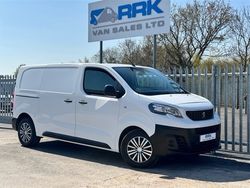 White Used 2019 Peugeot Expert S Van | £8,988 (A bit pricey)