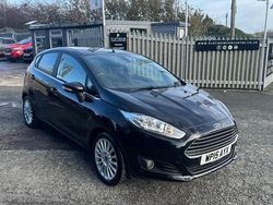 Black Used 2015 Ford Fiesta Titanium Hatchback | £4,395 (Fair price)
