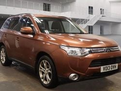 Red Used 2013 Mitsubishi Outlander SUV | £5,895 (Fair price)
