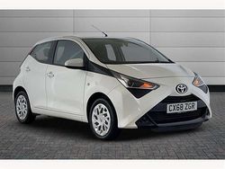Unknown Used 2018 Toyota Aygo X-play Hatchback | £7,290 (Fair price)
