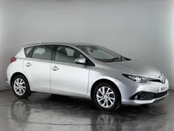 Silver Used 2018 Toyota Auris Hatchback | £10,750 (Fair price)