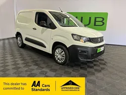 White Used 2022 Peugeot Partner Premium MPV | £9,795 (Fair price)