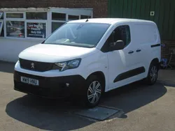 White Used 2019 Peugeot Partner S MPV | £12,990 (Fair price)