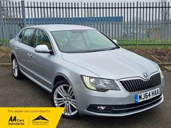 Silver Used 2014 Skoda Superb Elegance Hatchback | £5,995 (Good price)