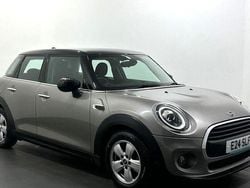 Used 2020 Mini Cooper Classic Hatchback | £12,998 (Good price)