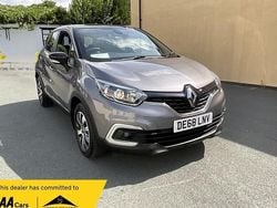 Grey Used 2018 Renault Captur Play SUV | £9,495 (Fair price)