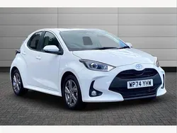 White Used 2025 Toyota Yaris Hybrid Hatchback | £19,895 (Fair price)