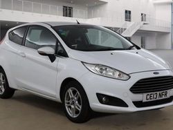 White Used 2013 Ford Fiesta Zetec Hatchback | £4,150 (Fair price)