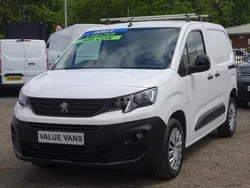 White Used 2022 Peugeot Partner Premium MPV | £7,985 (Fair price)