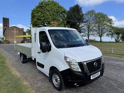 White Used 2021 Nissan NV400 S Van | £22,794 (Expensive)