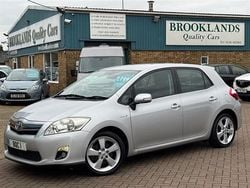 Silver Used 2010 Toyota Auris Hatchback | £7,495
