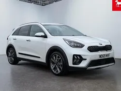 White Used 2020 Kia Niro 4 SUV | £18,495 (Fair price)