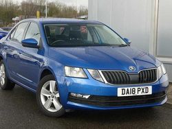 Race blue metallic Used 2018 Skoda Octavia SE Hatchback | £9,995 (Good price)