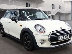 White Used 2014 Mini Cooper Hatch Hatchback | £3,555 (Expensive)