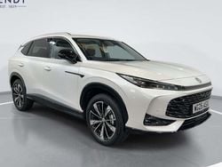 White Used 2024 MG HS Trophy SUV | £23,899 (Fair price)