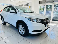 White Used 2016 Honda HR-V S SUV | £6,200 (A bit pricey)
