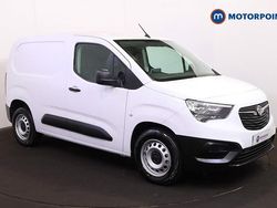 White New 2024 Vauxhall Combo MPV | £11,499 (Super price)