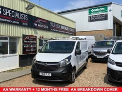 White Used 2018 Vauxhall Vivaro S Van | £9,900 (Fair price)