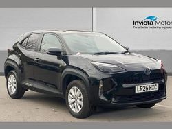 Black Used 2025 Toyota Yaris Hybrid Hatchback | £22,300 (A bit pricey)
