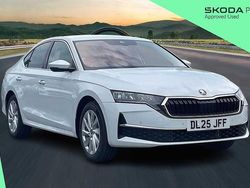 Moon white metallic New 2025 Skoda Octavia SE L Hatchback | £26,995 (Fair price)