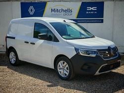 White New 2025 Renault Kangoo MPV | £14,995 (Fair price)