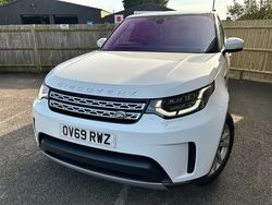 White Used 2019 Land Rover Discovery 5 HSE SUV | £30,995 (Fair price)