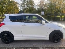 White Used 2015 Suzuki Swift Sport Hatchback | £6,990 (Fair price)