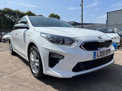 White Used 2019 Kia Ceed Sportswagon Estate | £5,400 (Super price)