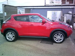 Red Used 2017 Nissan Juke N-Connecta SUV | £6,995 (Fair price)