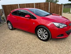 Red Used 2012 Vauxhall Astra GTC SRi Hatchback | £2,795 (Fair price)