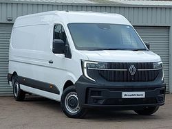 White New 2025 Renault Master Van | £23,698 (Good price)