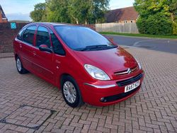 Red Used 2008 Citroën Xsara Picasso MPV | £1,795