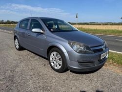 Silver Used 2006 Vauxhall Astra Active Hatchback | £1,895 (A bit pricey)