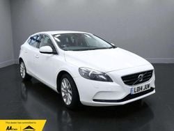 White Used 2014 Volvo V40 SE Lux Hatchback | £6,950 (Fair price)