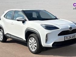 White Used 2024 Toyota Yaris Hybrid Estate | £20,910 (Good price)