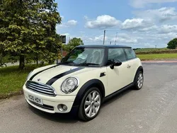 White Used 2010 Mini Cooper Hatch Hatchback | £1,995 (Expensive)
