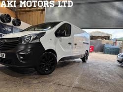 White Used 2015 Vauxhall Vivaro Van | £5,000 (Super price)