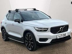 Silver Used 2022 Volvo XC40 R-Design SUV | £26,690