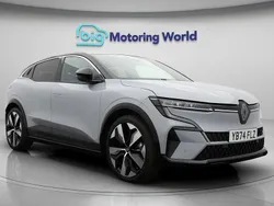 Grey/black Used 2024 Renault Mégane Komfort Hatchback | £21,400 (Fair price)