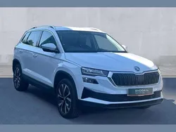 Moon white metallic Used 2023 Skoda Karoq SE L SUV | £23,450 (Fair price)