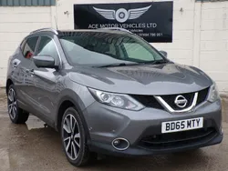 Grey Used 2015 Nissan Qashqai Tekna SUV | £7,499 (A bit pricey)