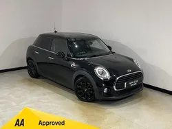 Black Used 2016 Mini Cooper Hatch Hatchback | £11,850 (Fair price)