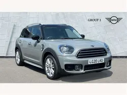 Moonwalk grey Used 2020 Mini Cooper Countryman Exclusive SUV | £21,250 (Fair price)