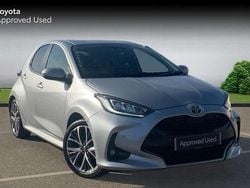 Silver Used 2022 Toyota Yaris Hybrid Hatchback | £19,090 (Good price)