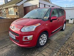 Red Used 2014 Citroën C3 Picasso Exclusive MPV | £5,295 (Fair price)
