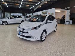 White Used 2016 Toyota Aygo X-pure Hatchback | £6,291 (Fair price)