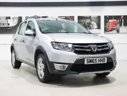 Silver Used 2015 Dacia Sandero Lauréate Hatchback | £4,983 (Fair price)