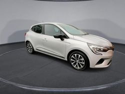 Silver Used 2022 Renault Clio V Evolution Hatchback | £13,999 (Good price)